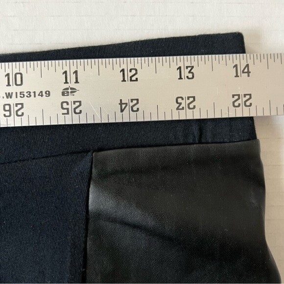 NWOT Old Navy Black Leggings With Side Strip Faux Leather SZ Medium - Picture 8 of 8